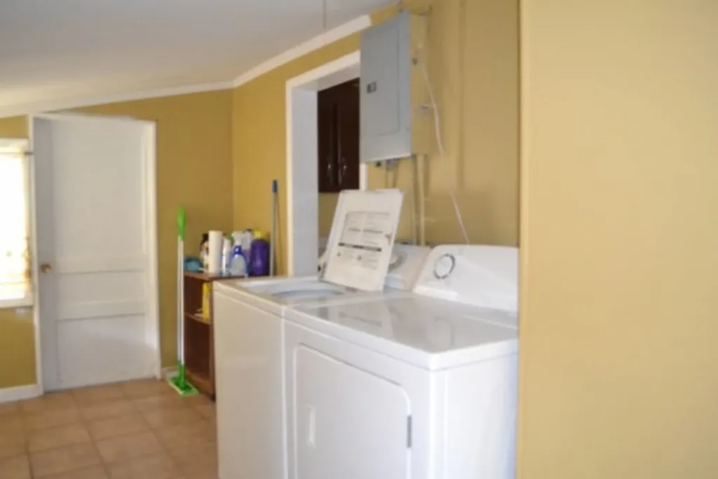 218 E Lake Avenue Celina TN 38551