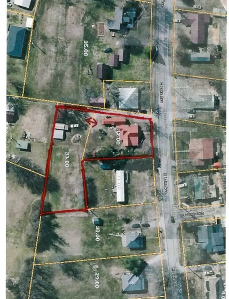 218 E Lake Avenue Celina TN 38551