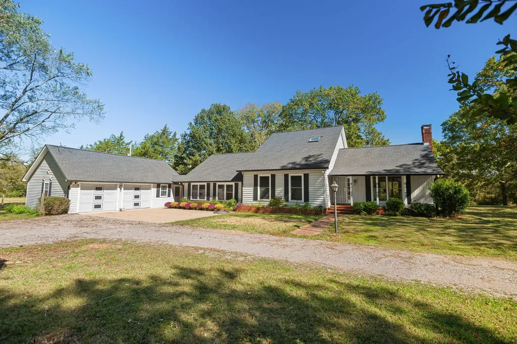 2159 Verona Caney Road Lewisburg TN 37091