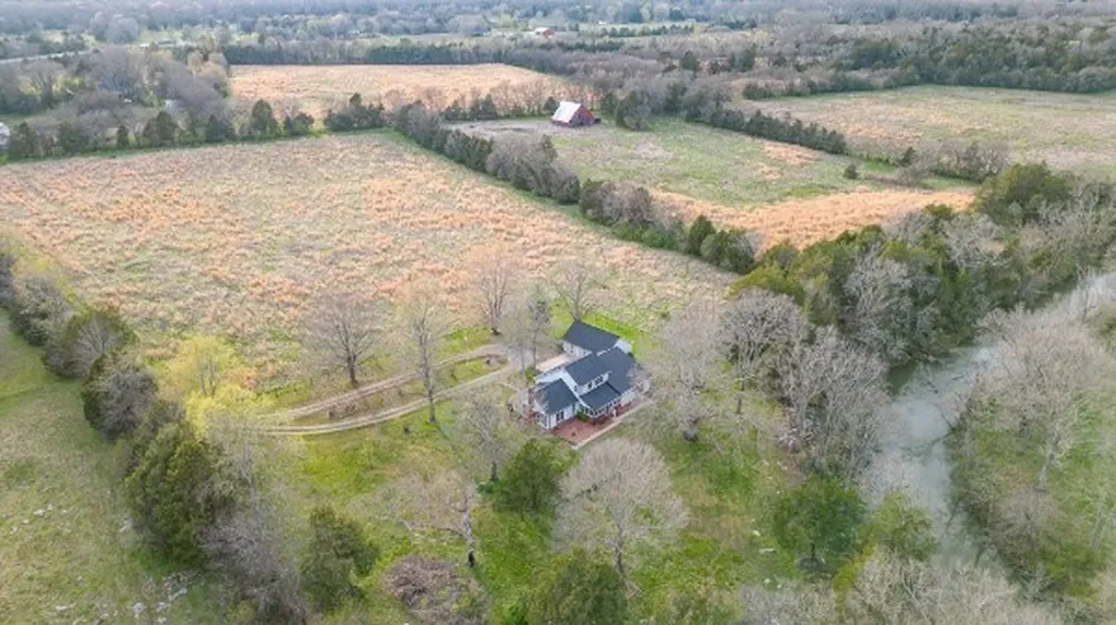 2159 Verona Caney Road Lewisburg TN 37091