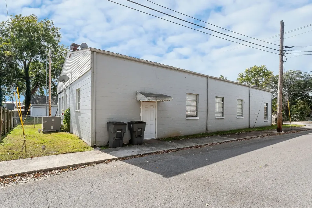 310 N Spring Street Mcminnville TN 37110
