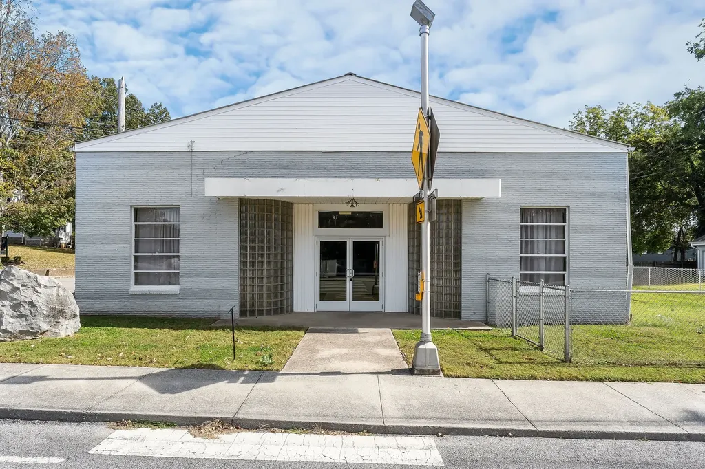310 N Spring Street Mcminnville TN 37110