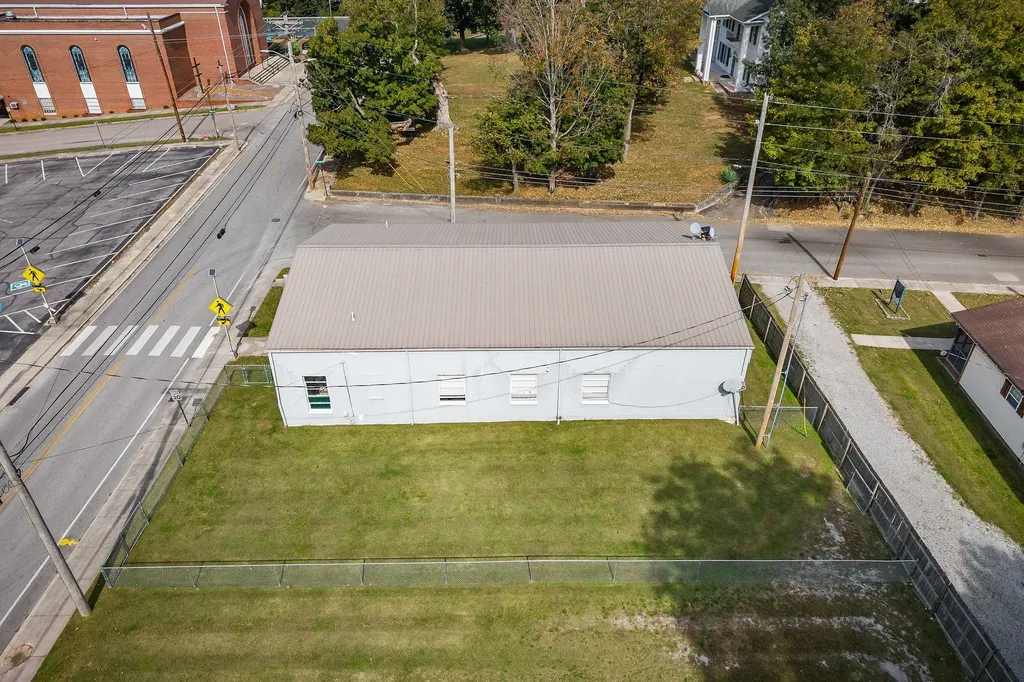 310 N Spring Street Mcminnville TN 37110