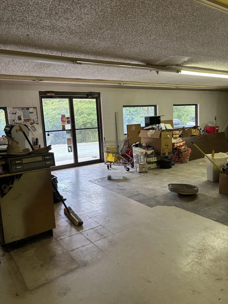 4111 Jefferson Road Smithville TN 37166