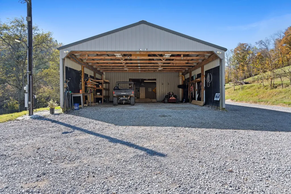 183 Puncheon Camp Lane Bell Buckle TN 37020