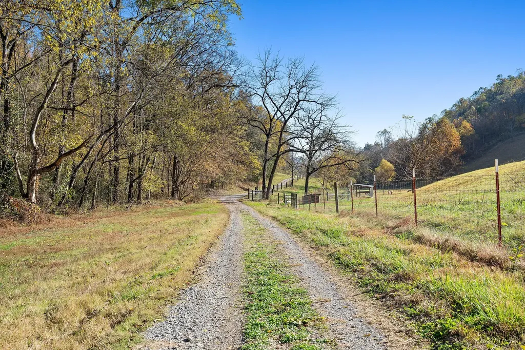 183 Puncheon Camp Lane Bell Buckle TN 37020