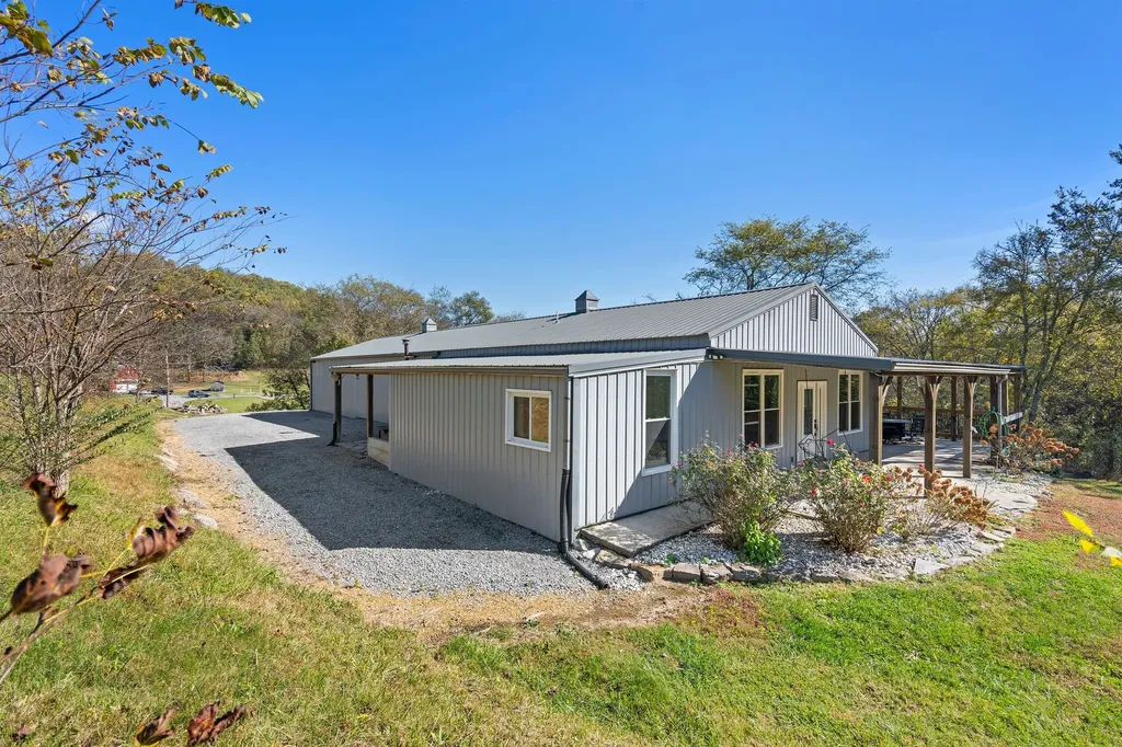 183 Puncheon Camp Lane Bell Buckle TN 37020