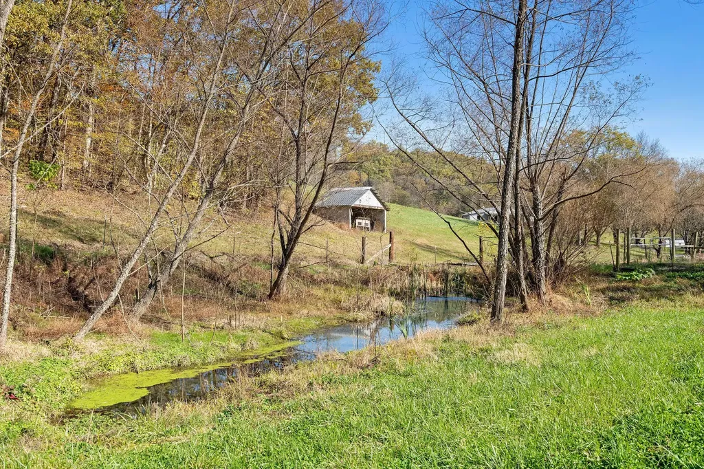 183 Puncheon Camp Lane Bell Buckle TN 37020