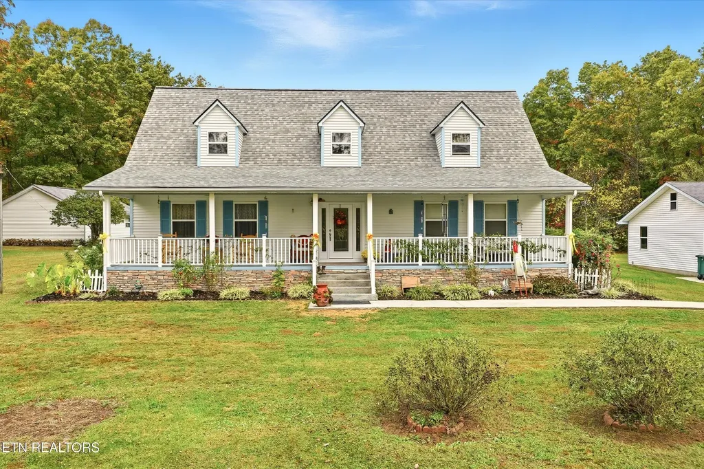 1569 Hollis Poore Road Jamestown TN 38556