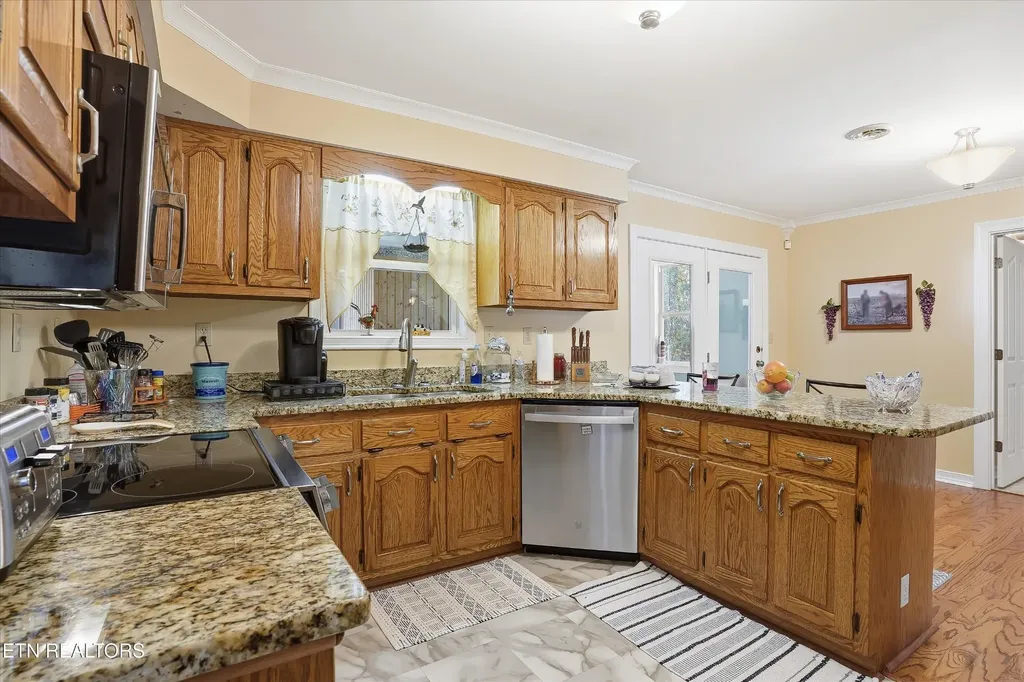 1569 Hollis Poore Road Jamestown TN 38556