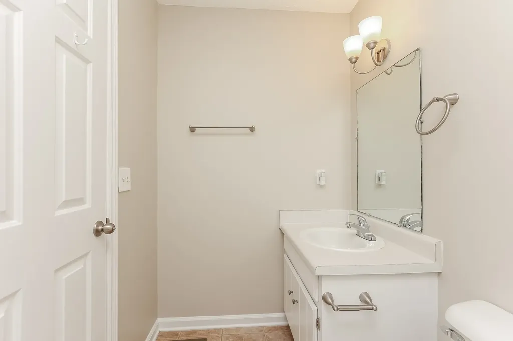 214 Natchez Ct, N La Vergne TN 37086