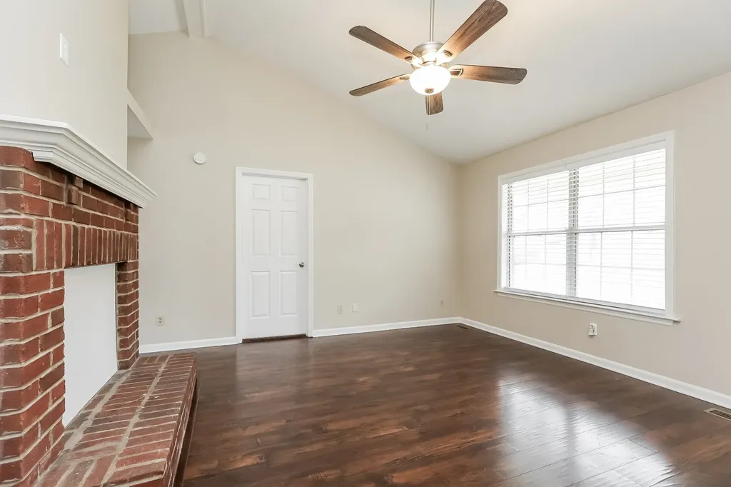 214 Natchez Ct, N La Vergne TN 37086