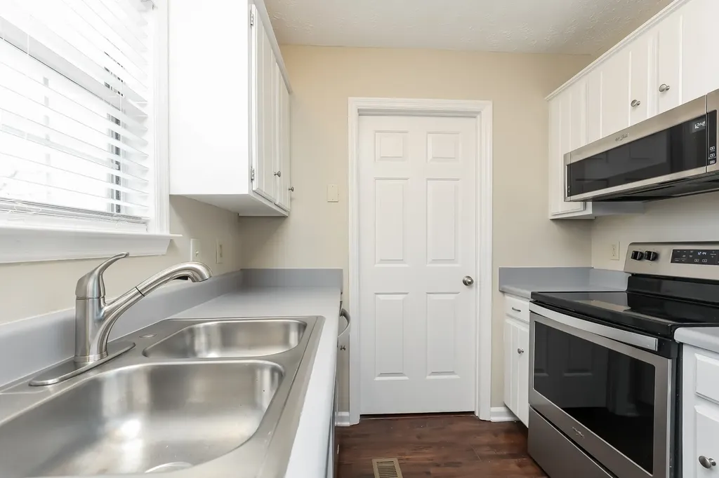 214 Natchez Ct, N La Vergne TN 37086