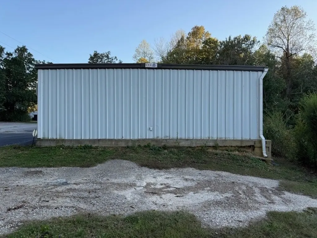 1933 W Broad Street Cookeville TN 38501