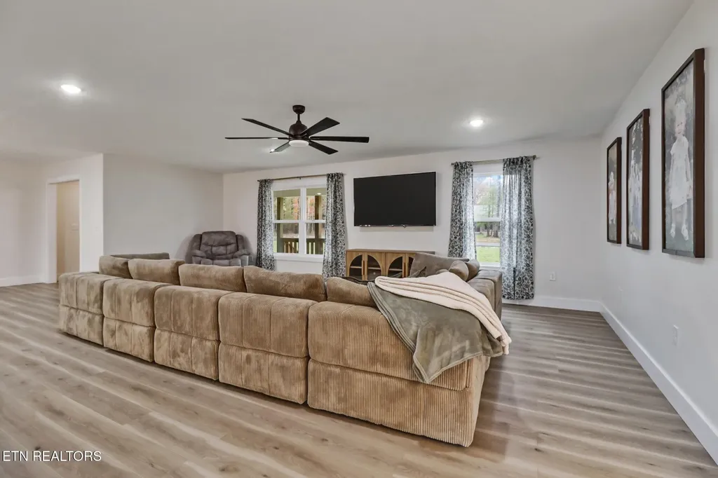 172 Creekview Court Jamestown TN 38556