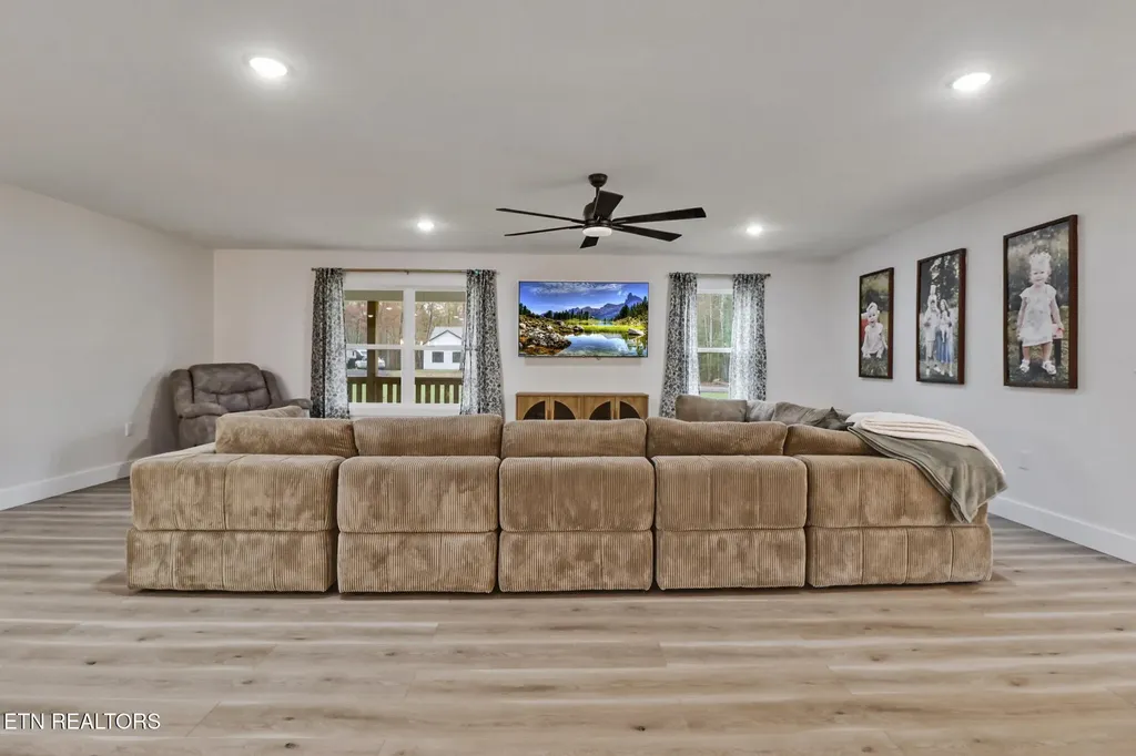 172 Creekview Court Jamestown TN 38556