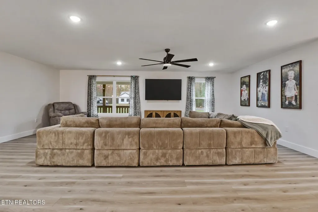 172 Creekview Court Jamestown TN 38556