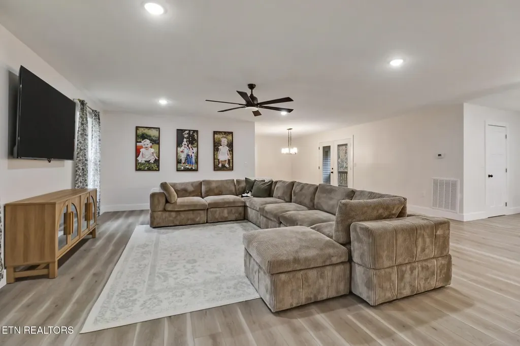 172 Creekview Court Jamestown TN 38556