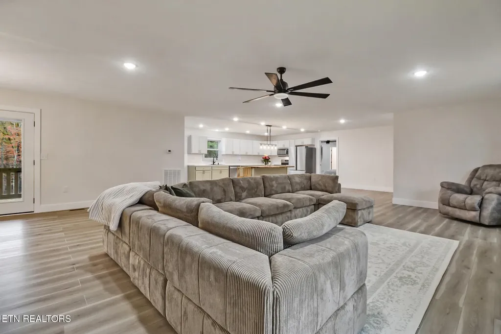 172 Creekview Court Jamestown TN 38556