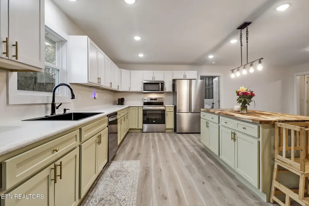 172 Creekview Court Jamestown TN 38556