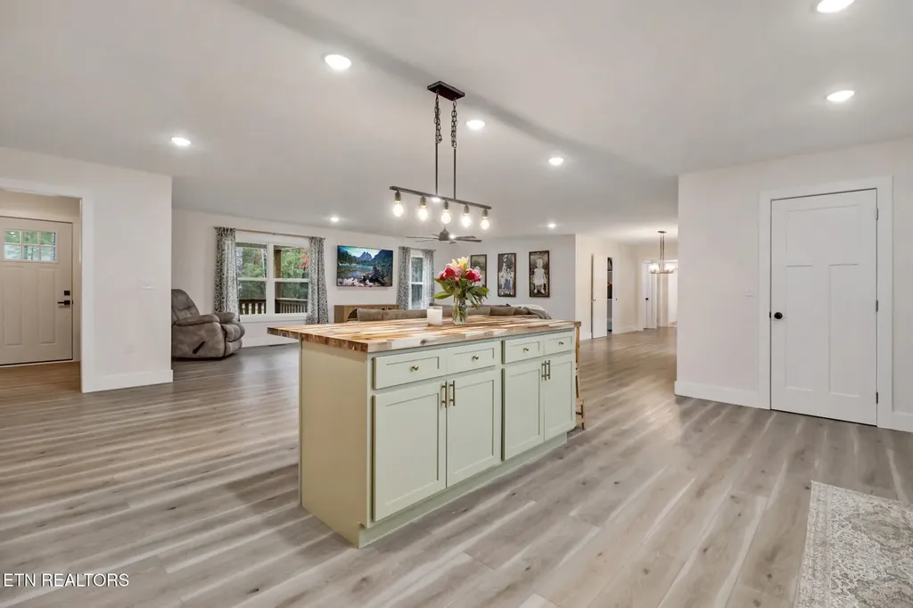 172 Creekview Court Jamestown TN 38556