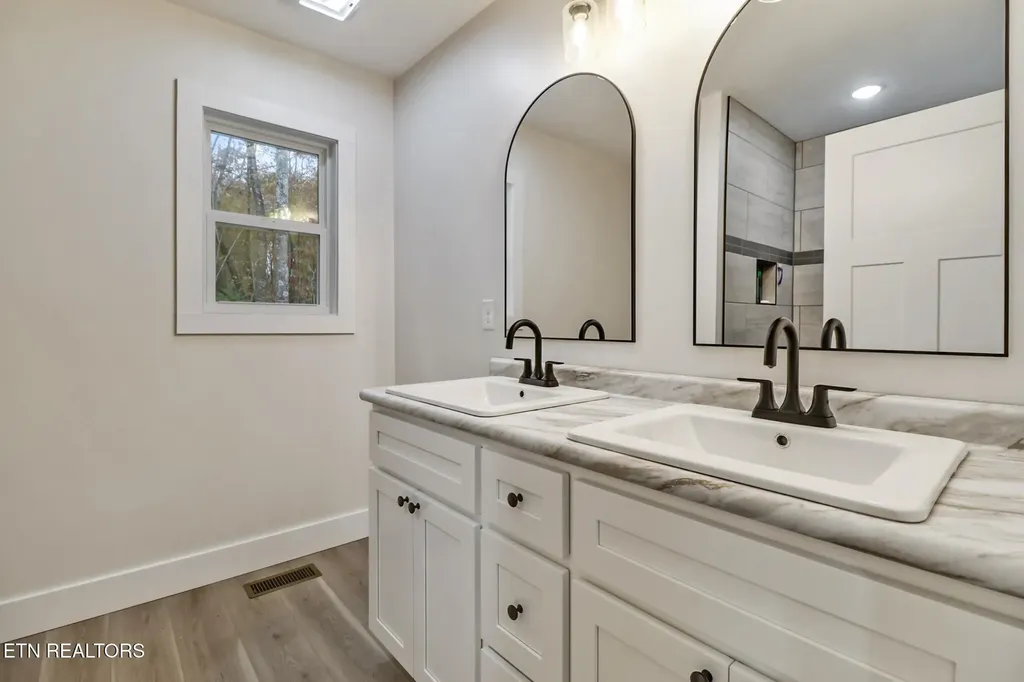 172 Creekview Court Jamestown TN 38556