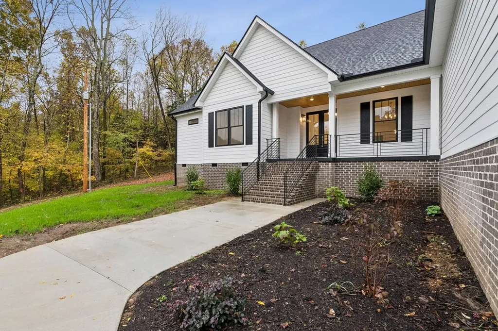 6461 Hwy 48, N Cumberland Furnace TN 37051