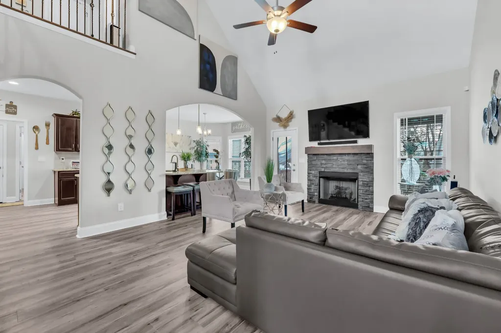 106 David Keith Lane Clarksville TN 37042