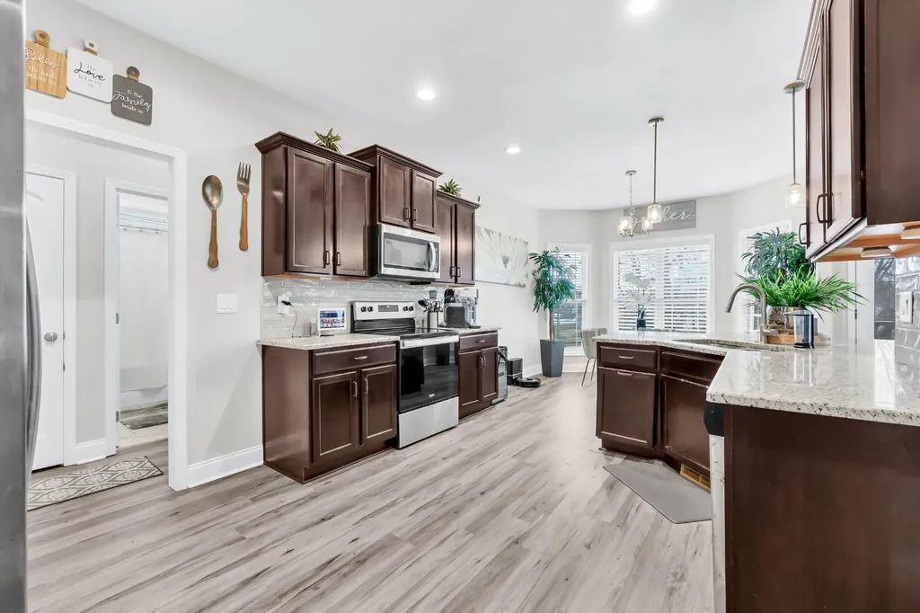 106 David Keith Lane Clarksville TN 37042