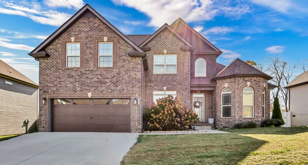 106 David Keith Lane Clarksville TN 37042