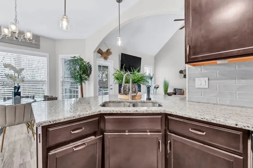 106 David Keith Lane Clarksville TN 37042