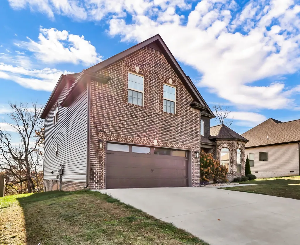 106 David Keith Lane Clarksville TN 37042