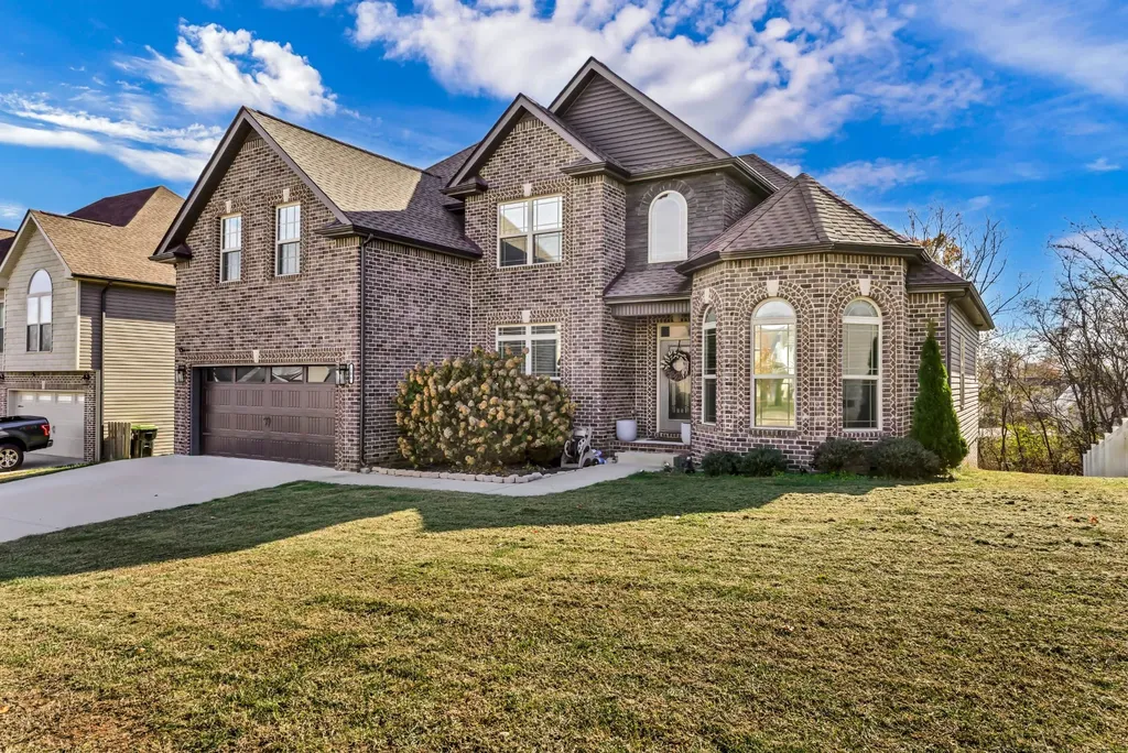 106 David Keith Lane Clarksville TN 37042