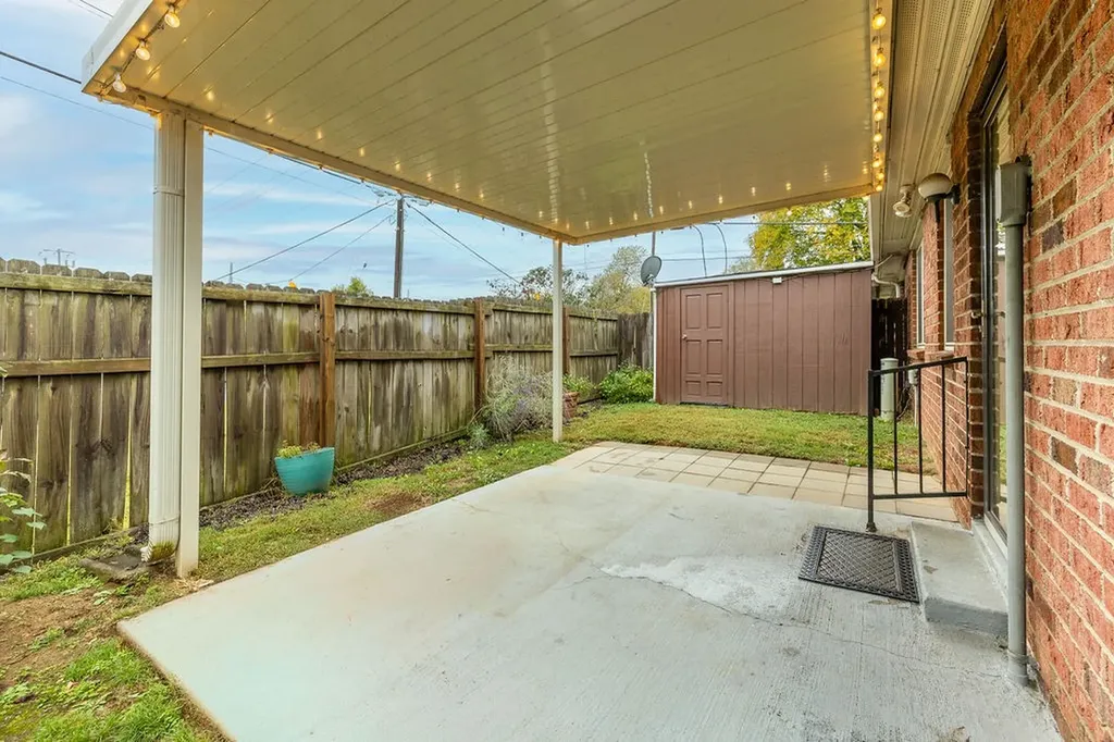 324 Deer Lake Drive Nashville TN 37221