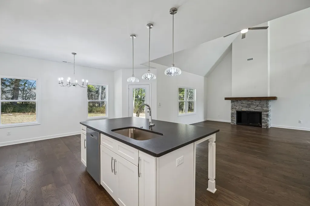 281 Estates Drive Smithville TN 37166