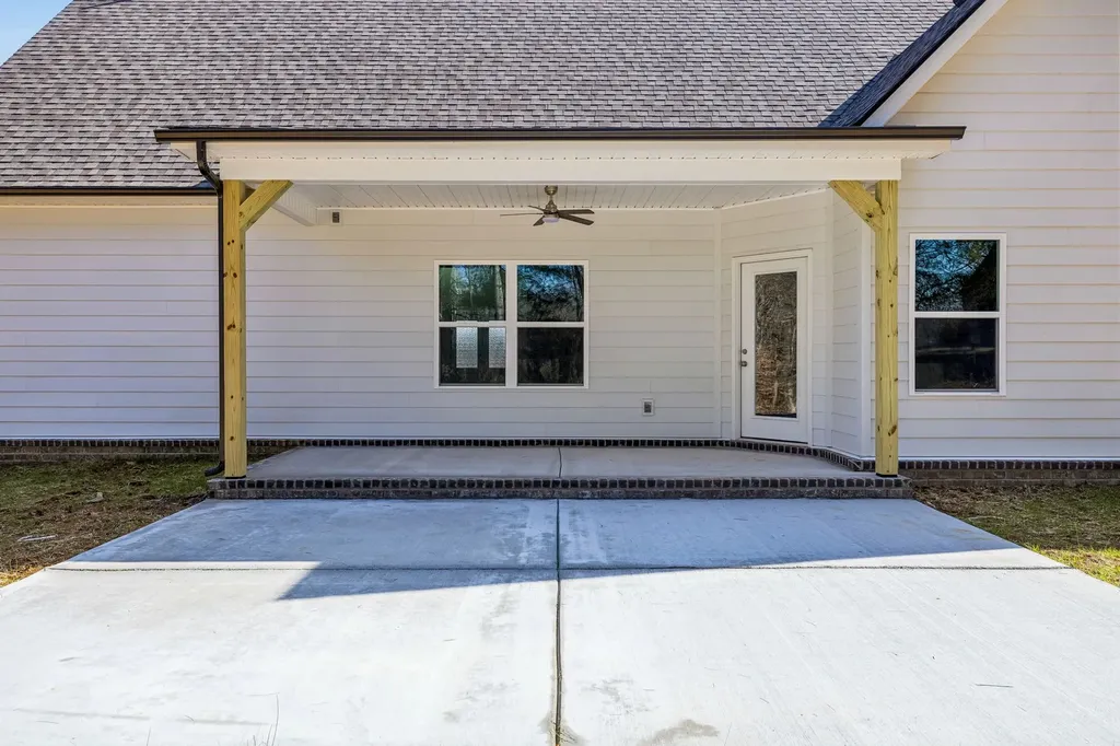 281 Estates Drive Smithville TN 37166