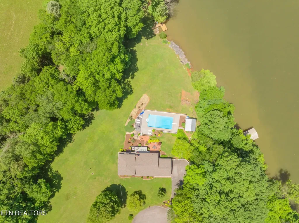 805 Butler Drive Loudon TN 37774