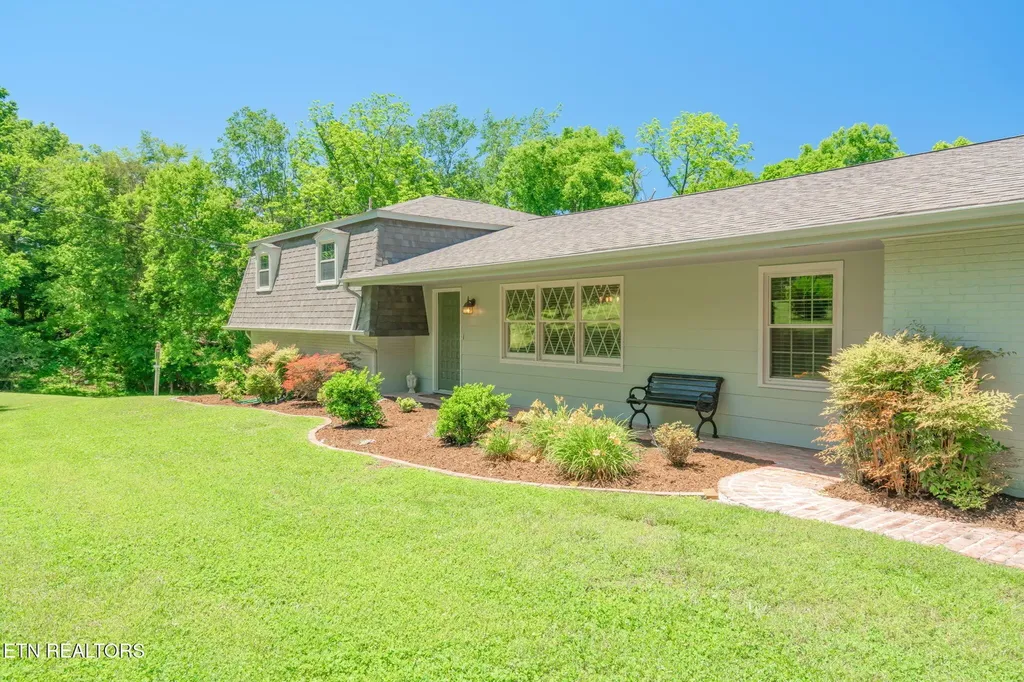 805 Butler Drive Loudon TN 37774