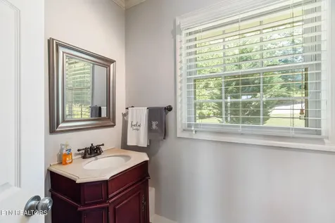 805 Butler Drive Loudon TN 37774