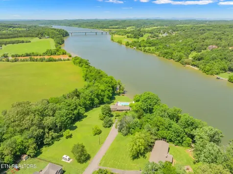 805 Butler Drive Loudon TN 37774