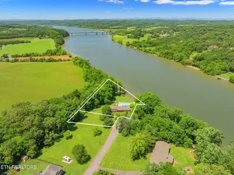 805 Butler Drive Loudon TN 37774