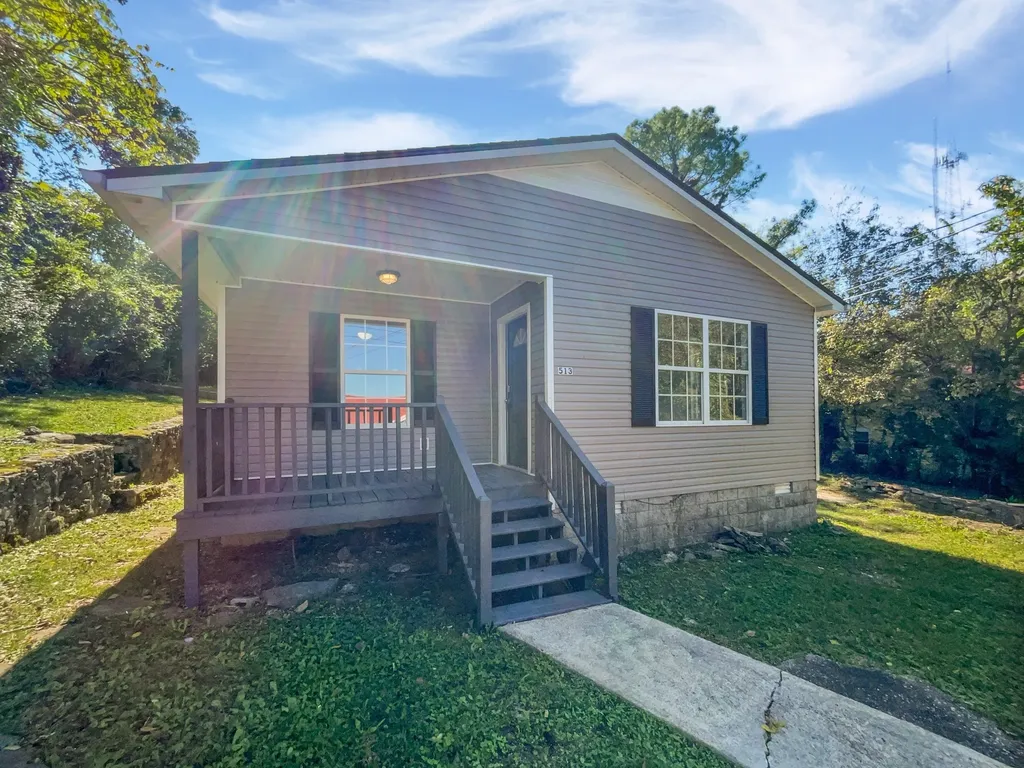 513 W 5th Street Columbia TN 38401