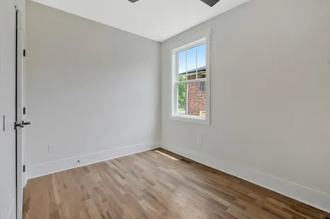 904 32nd Ave, N Nashville TN 37209