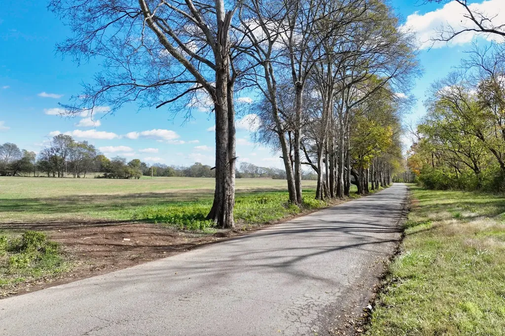 5 Deshea Creek Road Gallatin TN 37066