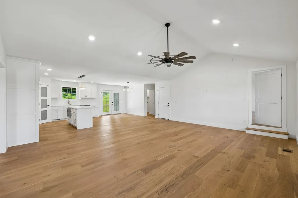 475 Bridle Path Hartsville TN 37074