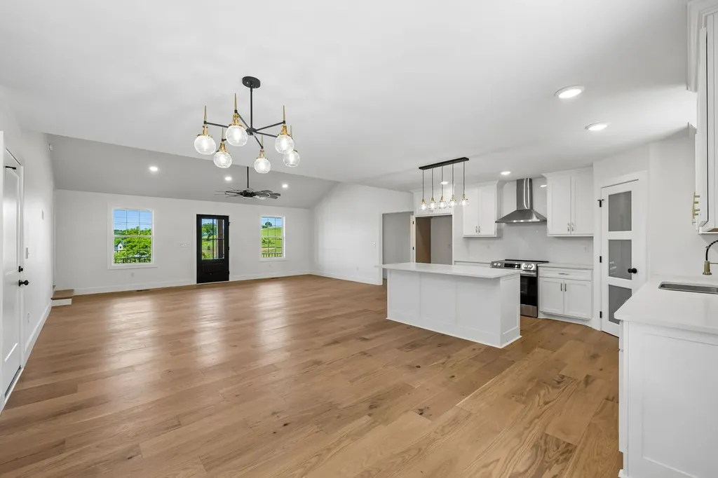 475 Bridle Path Hartsville TN 37074