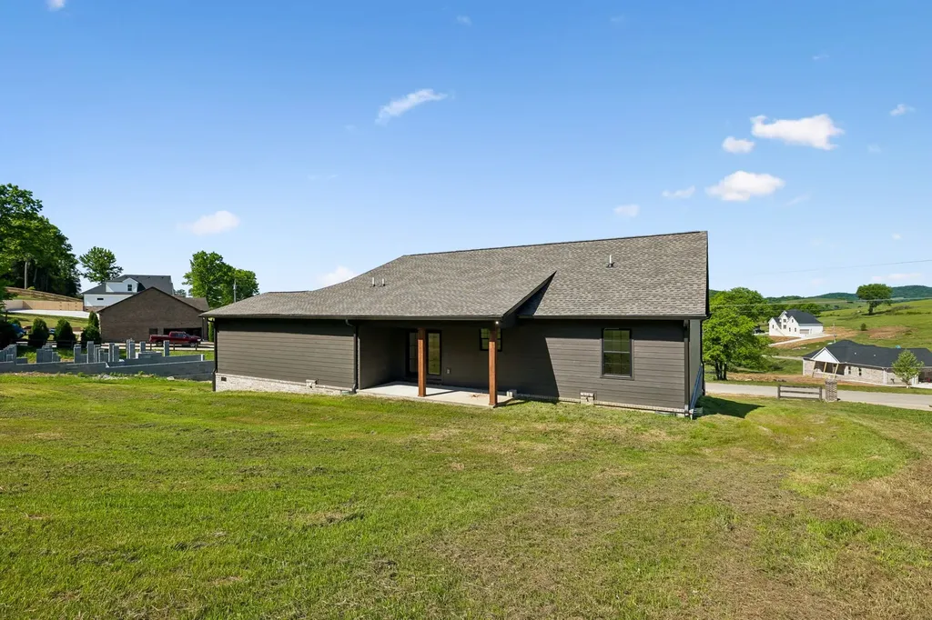 475 Bridle Path Hartsville TN 37074