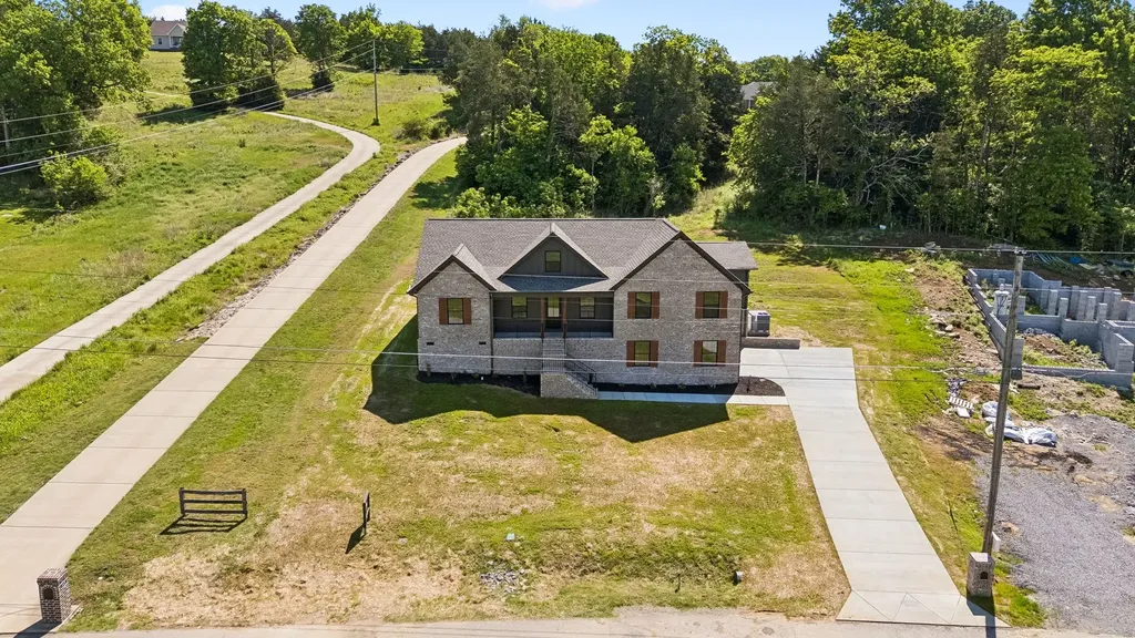 475 Bridle Path Hartsville TN 37074