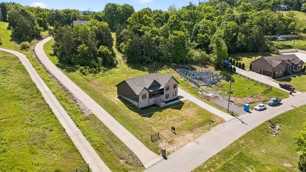 475 Bridle Path Hartsville TN 37074