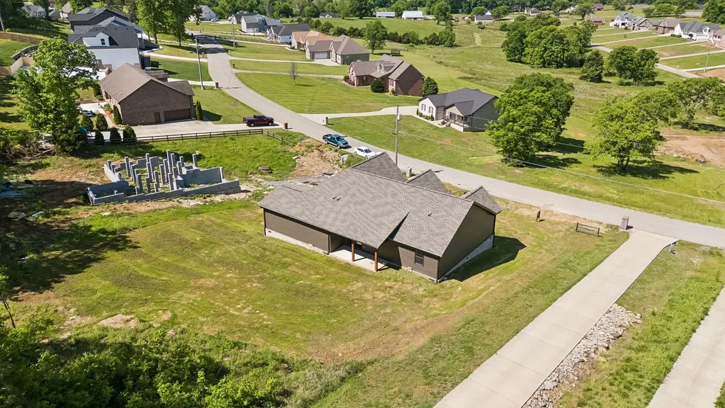 475 Bridle Path Hartsville TN 37074